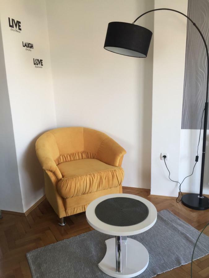 Apartman Studio Sonas 3 With Free Private Parking كارلوفاتش المظهر الخارجي الصورة