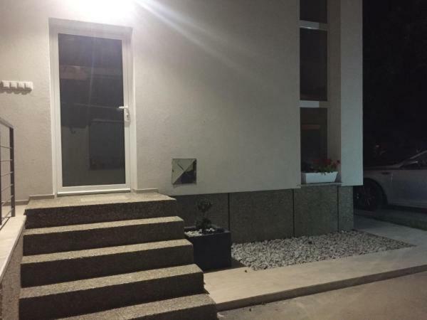 Apartman Studio Sonas 3 With Free Private Parking كارلوفاتش المظهر الخارجي الصورة